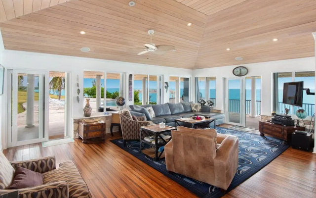 Neptune Cove 5 Bedroom Home