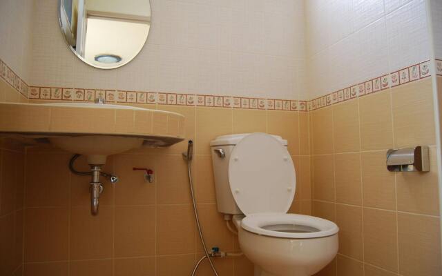 Preechana Golden Place Serviced Apartment