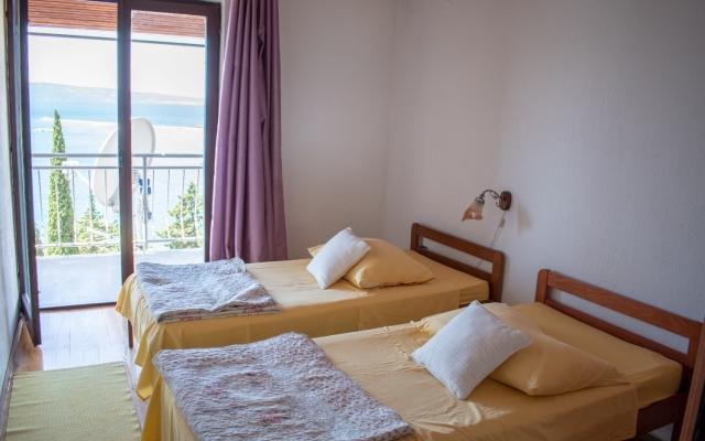 Apartment Ozren - amazing sea view: A2 Omis, Riviera Omis