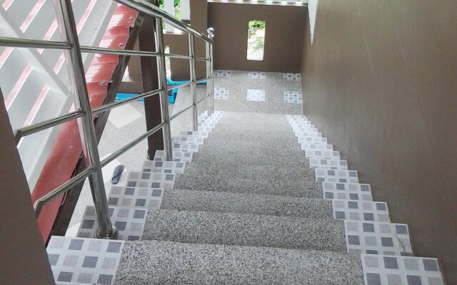 Aree Apartment