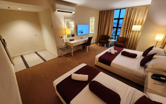 Grand Puteri Hotel