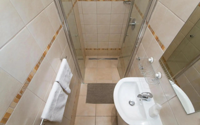 Cozy studio with parking near city center