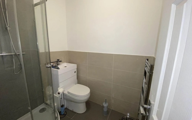 Cosy 3BD Guesthouse. Private Bathrooms