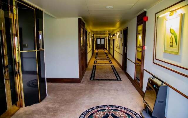 Saffron D'or Hotels Lahore