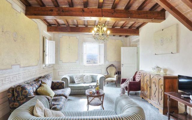 Spacious Holiday Home in Palaia With Private Pool