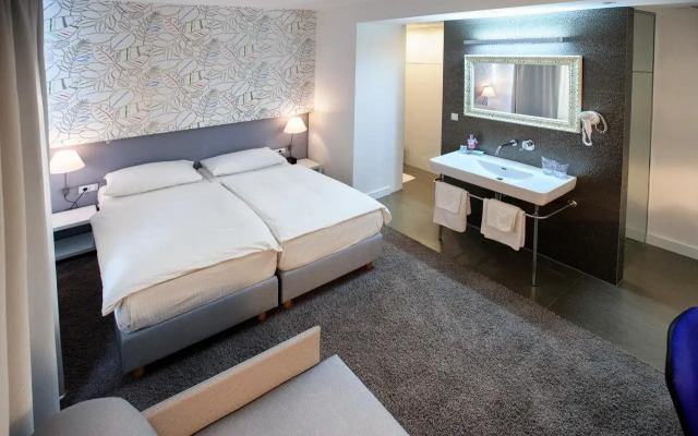 Hotel Jona