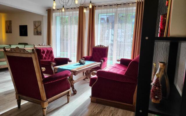 Tache Villa 1