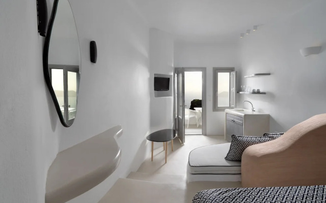 Tholos Resort Hotel