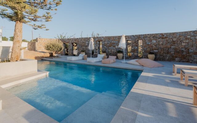 Oliving Mykonos Luxury Suites