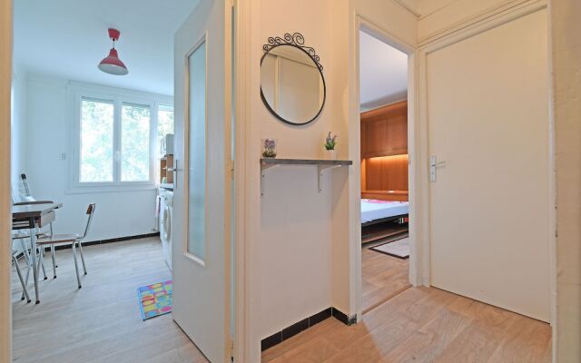 Grand Studio proche transport