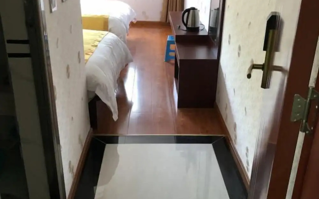 Wudang Hotel – Guest Rooms – Shiyan