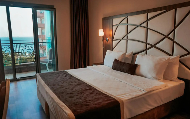 The Grand Mira Hotel