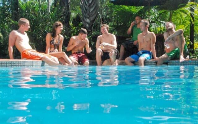 Dougies Backpackers