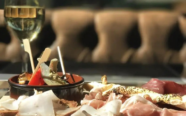 Les Cabanes De La Maison Rouge