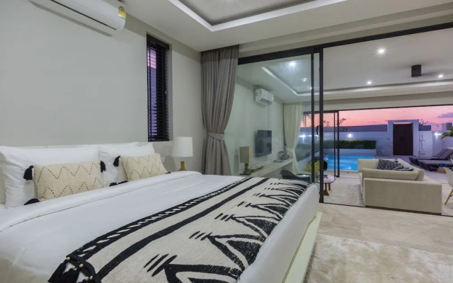 Skye Beach Hotel (SHA Extra Plus)