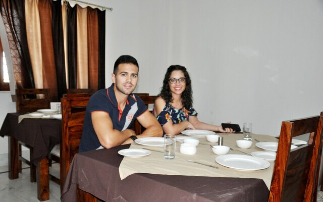 Sartaj Hotel