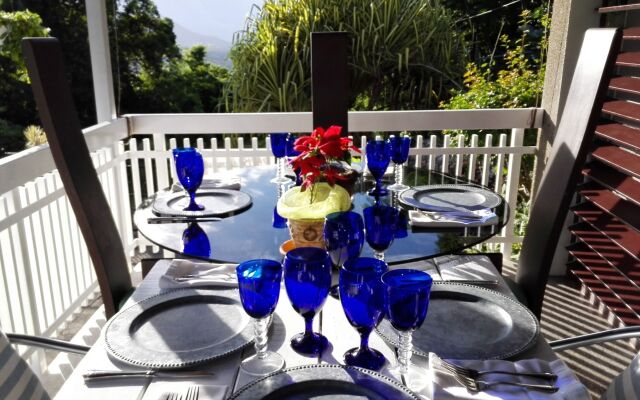 Neita's Nest - Jamaican Bed & Breakfast