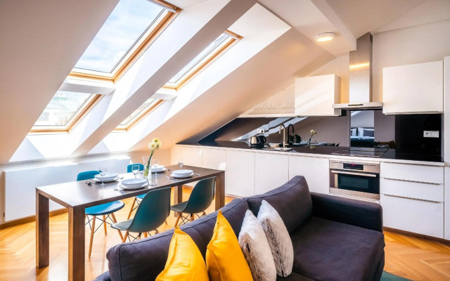 Luxurious Woodrow Wilson apt in Prague centre