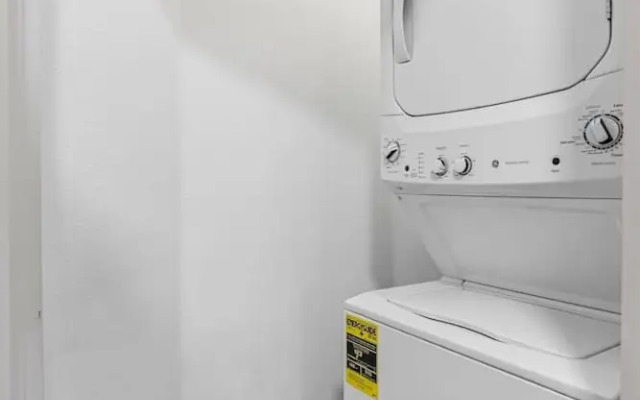 Thematic 4 bdr Near Disney-22101