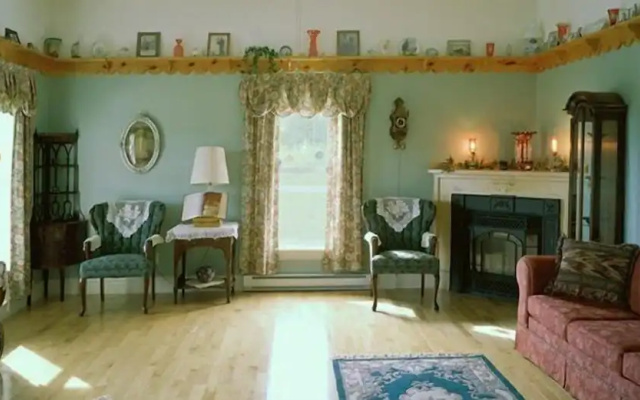 New Horton Lake Inn