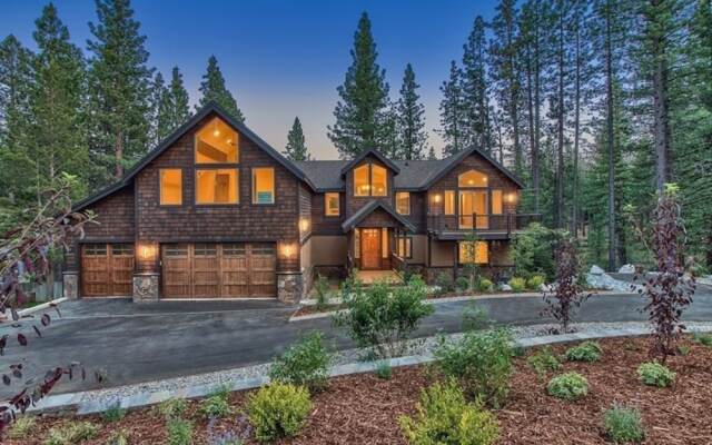 Redwood Lodge 7 Bedrooms 5.5 Bathrooms Home