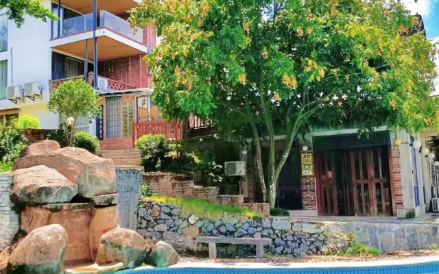 Riverside Retreat Hotel