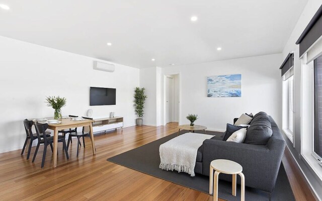 Coastal Vibe Apartments
