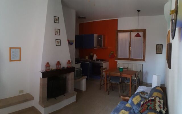 House With 2 Bedrooms in Carovigno, With Furnished Garden - 5 km From