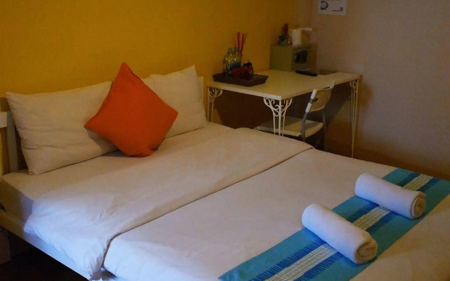 VX The Fifty - Hostel
