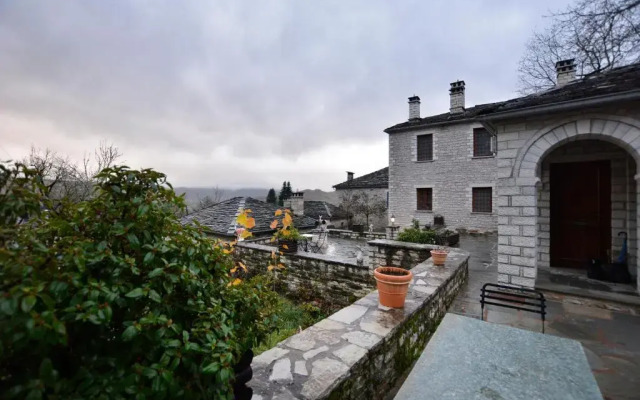 Nikolas Guesthouse