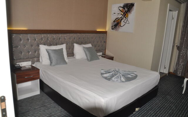 Grand Sera Hotel