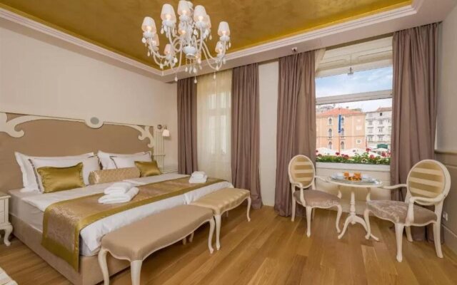 Piazza Heritage Hotel