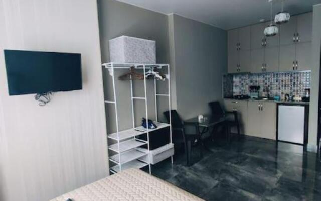 Leo Group Apartment 07-707 GURU RESIDENCE Batumi