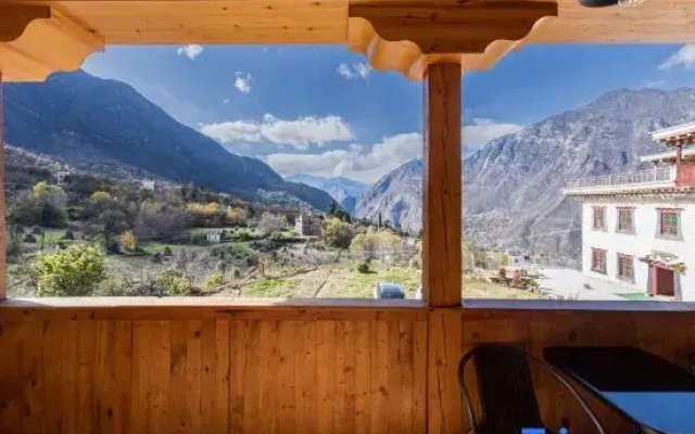 Yunlu Sunset Scenic Homestay