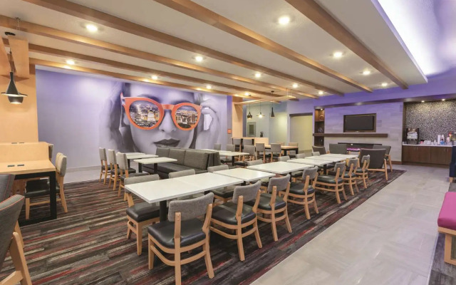 La Quinta Inn & Suites by Wyndham South Jordan