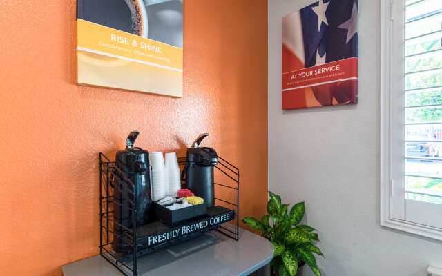 Motel 6 Riverside, CA - UCR East