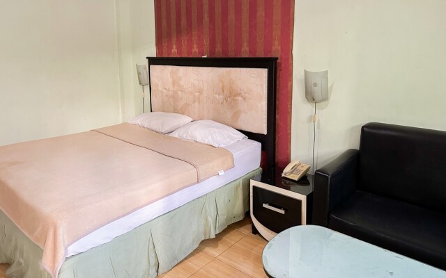 Global Inn Syariah RedPartner near Juanda T1 Airport