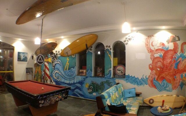 Curvão Surf House - Hostel