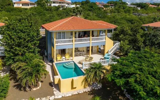 Tropical Twilight Haven Unwind in Style