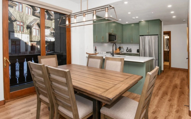 Aspenwood 102 2 Bedroom Condo by RedAwning