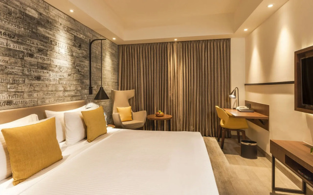 Lemon Tree Premier City Center Pune