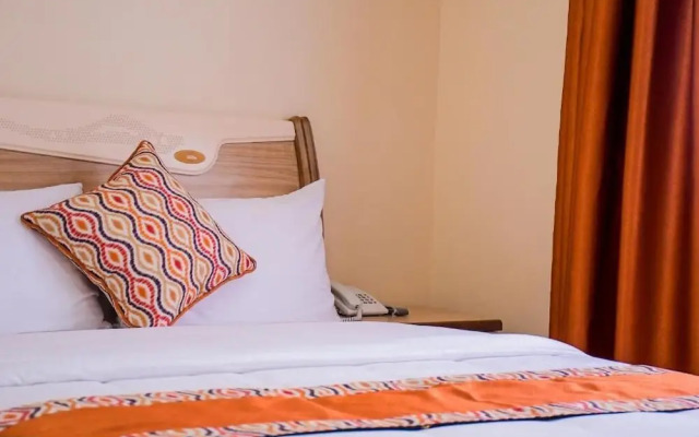 Kiandani Hotel