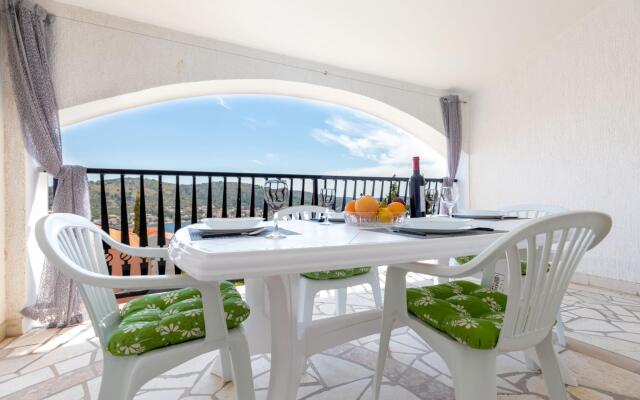 Apartments Maja in Rogoznica