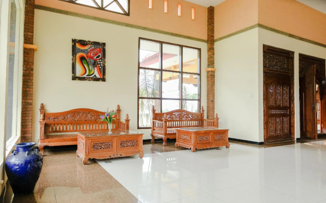 Capital O 892 Grand Pujon View Hotel And Resort – Hotel Rooms – Batu