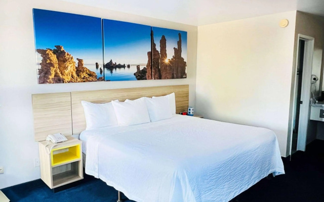 Days Inn by Wyndham Ridgecrest near China Lake Naval Station