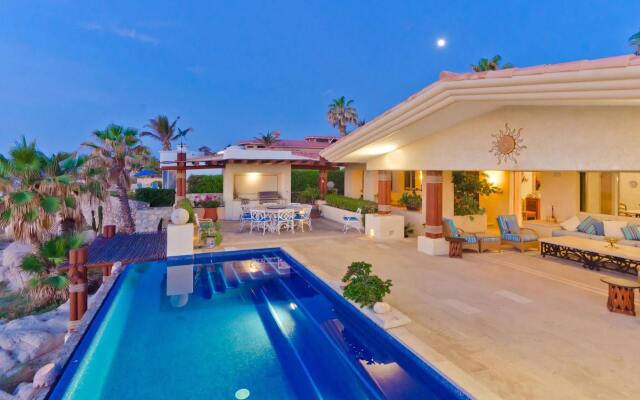 Villa De La Playa By Cabovillas