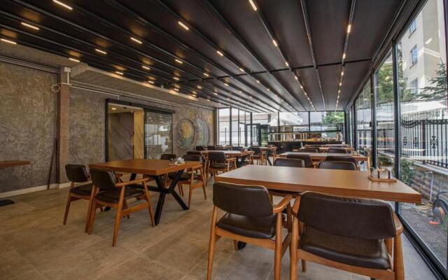 DS Regulus Otel