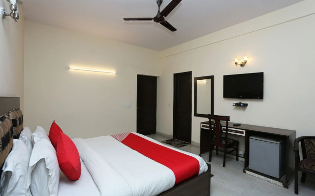 OYO 33359 Corporate Villa