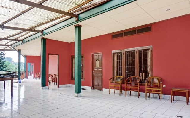 Capital O 90596 Hotel Griya Astoeti