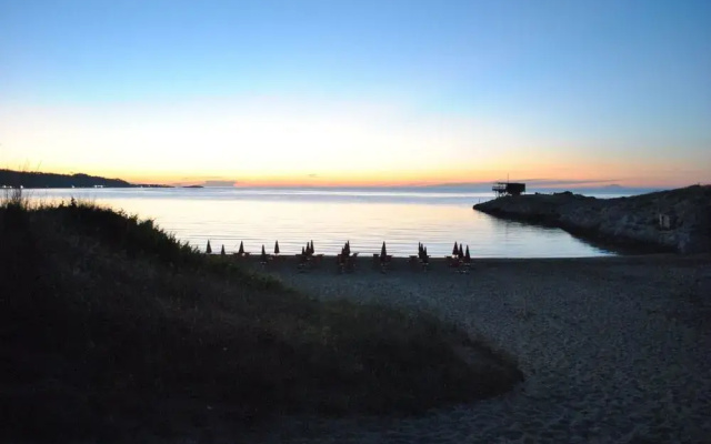 Camping Baia Falcone